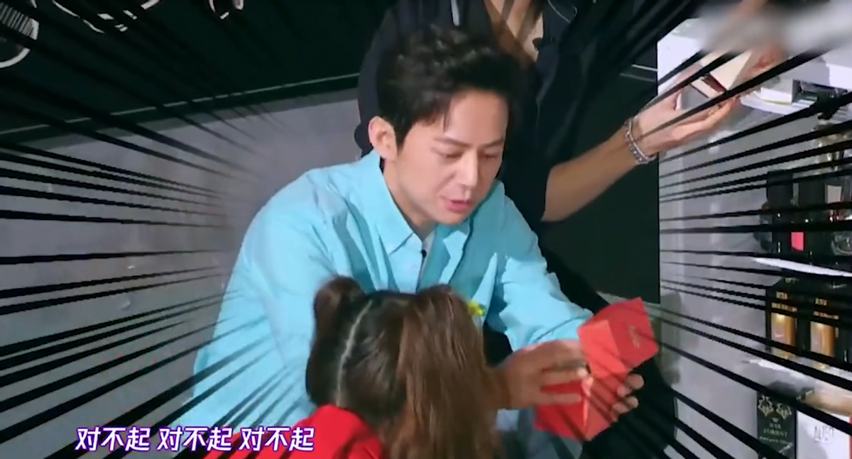 一向好脾气的何炅录制现场疯狂发飙，一声对不起价值北京一套别墅