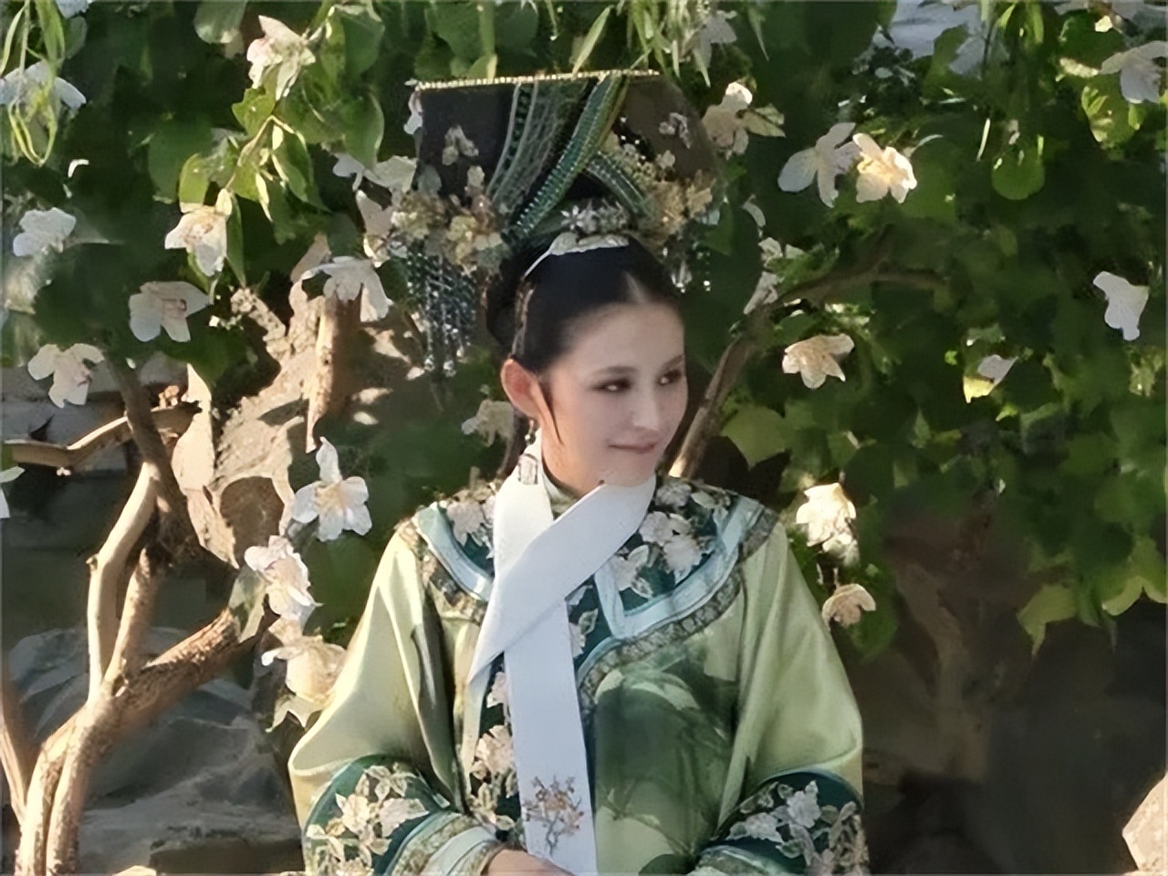 甄嬛传:甄嬛当上太后,端妃和敬妃都敢活着,为啥叶澜依非要死?