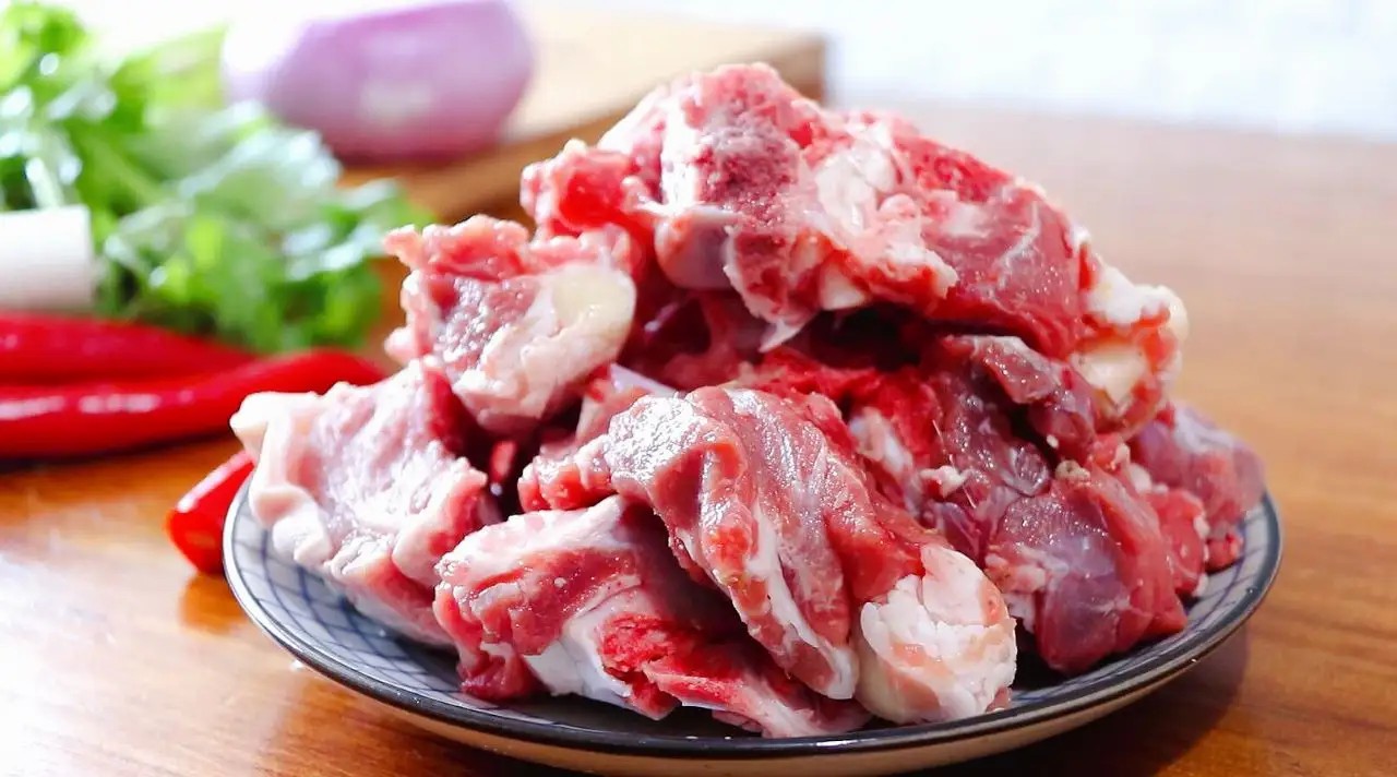 图片[3]-【羊肉焖面】做法步骤图 孩子们都抢着吃 特香-起舞食谱网