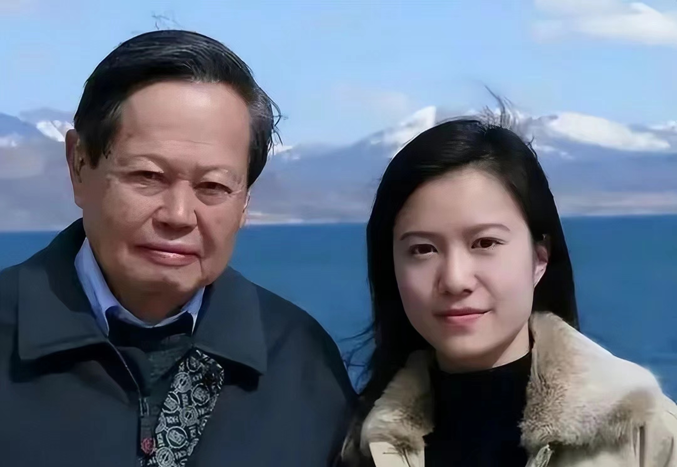 杨振宁和翁帆才是真爱,杨振宁已捐出200万美元,妻子仍不离不弃