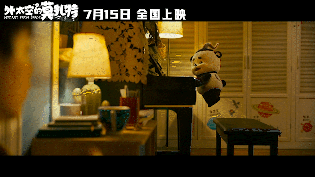 《外太空的莫扎特》：实力派演员与“太空萌宠莫扎特”的奇幻之旅