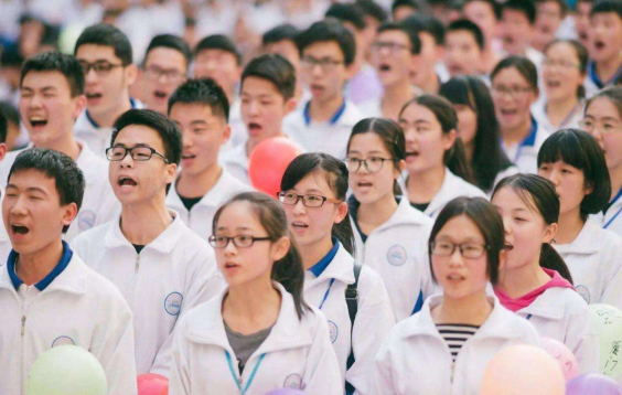 上职高就是没出息？北大教授谈中考分流，网友评论两极分化