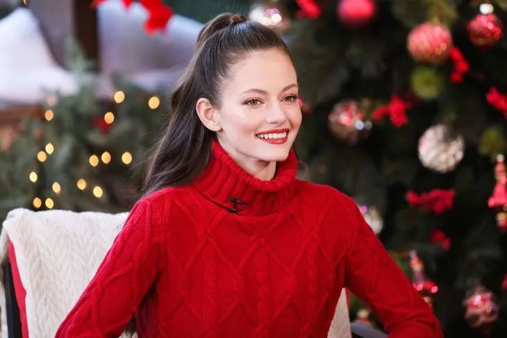 “吸血鬼女儿”长大了！18岁当公主，盛世美颜被怀疑是电脑合成