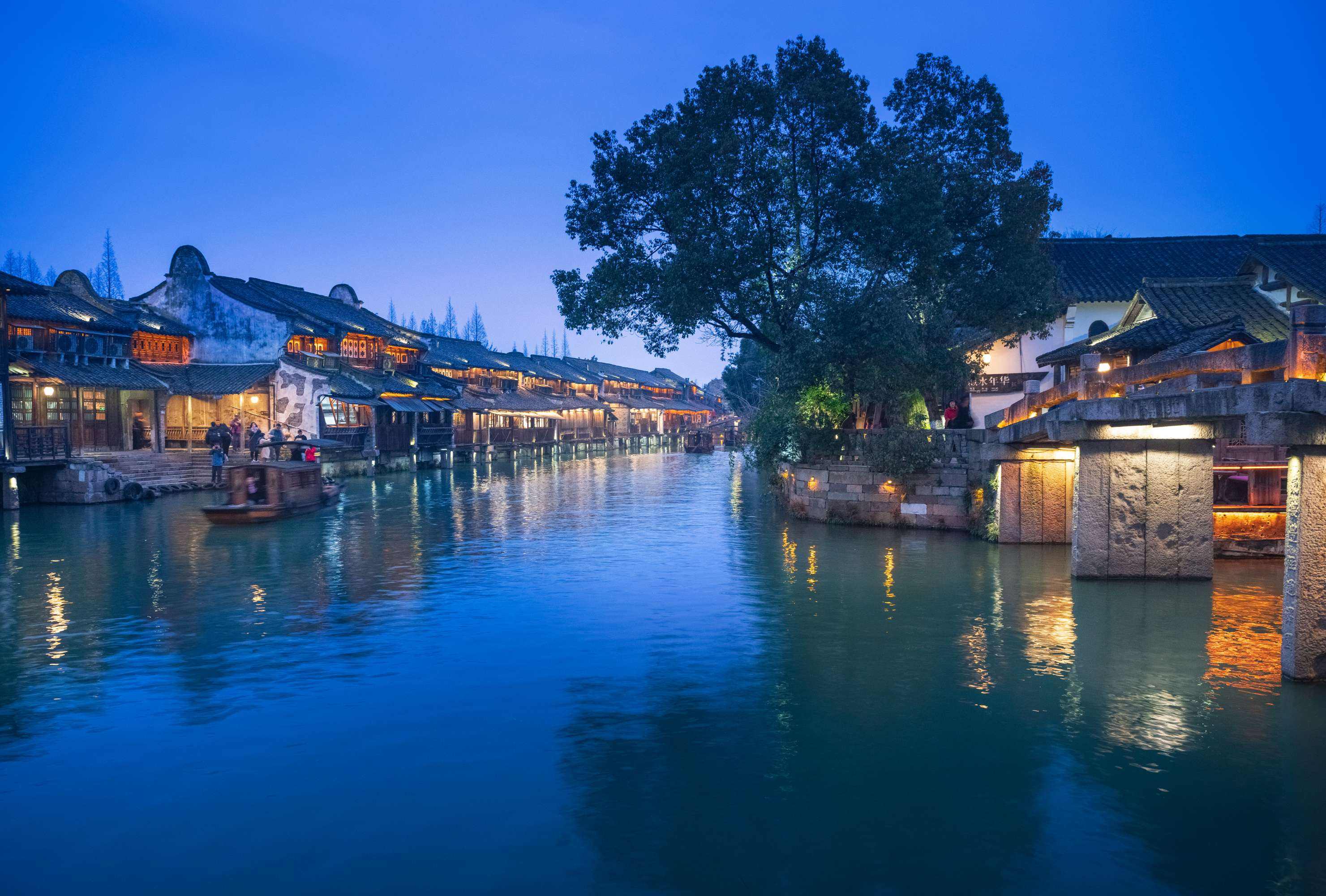 南浔古镇 5a景区乌镇是江南四大名镇,中国首批十大历史文化名镇,中国