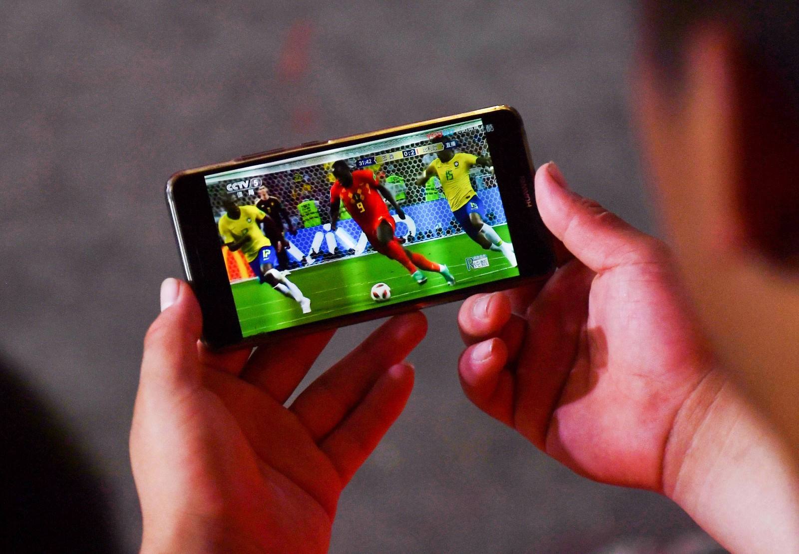 在手机看世界杯球赛怎么看（花了上百元，体验了所有平台！我们找到了看世界杯的正确姿势）
