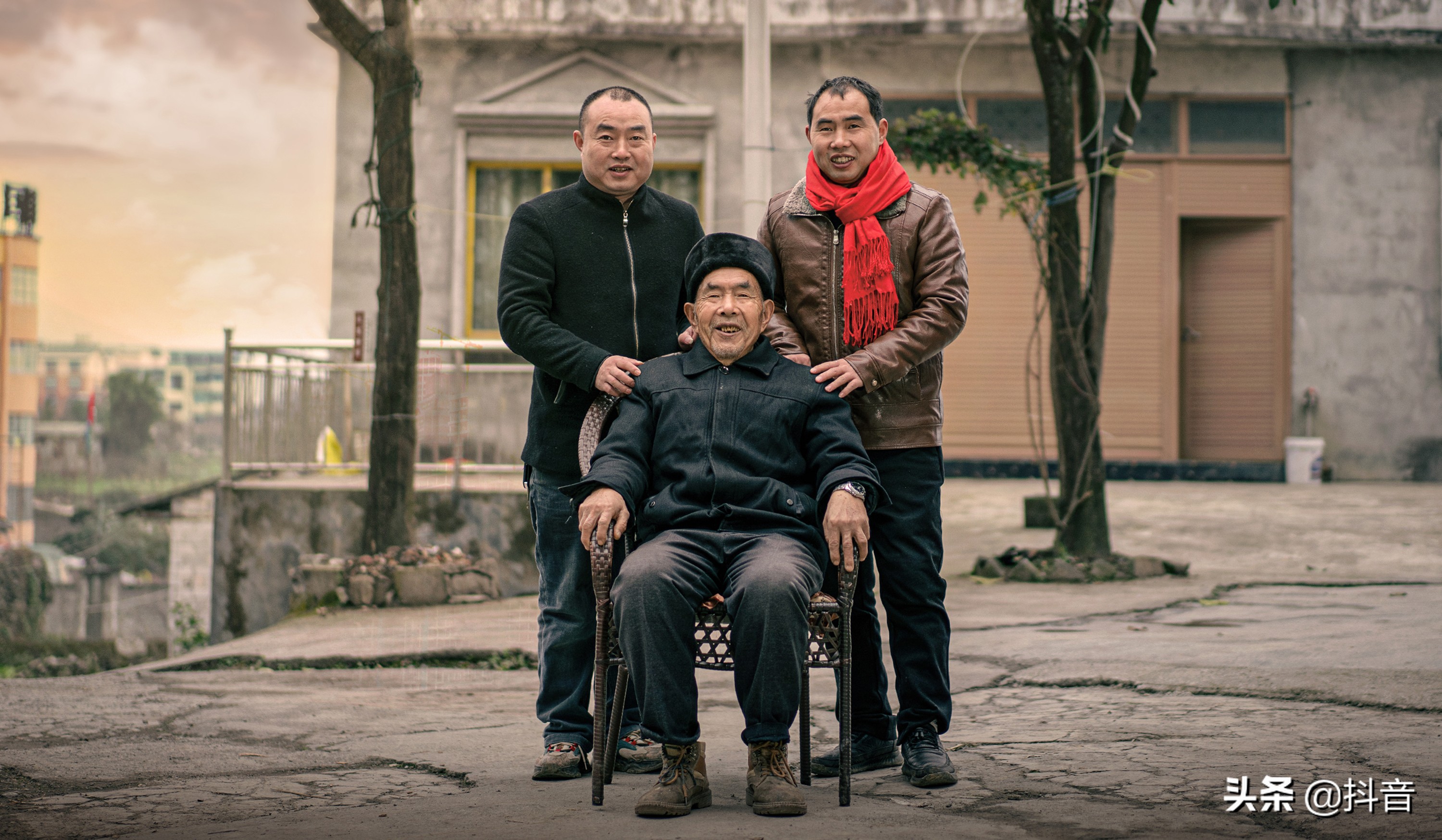 她直播寻亲200场不要一分钱，有人指其作秀，得知真相却感动到哭
