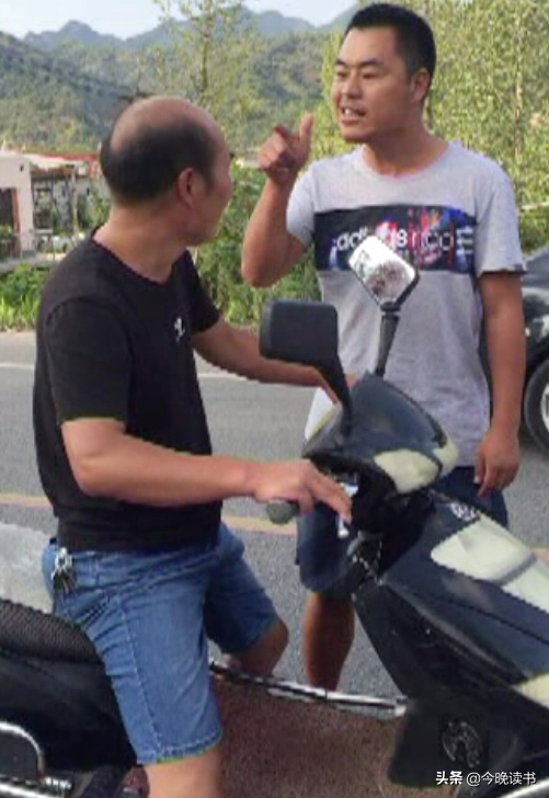 家长暴打班主任,家长暴打班主任视频