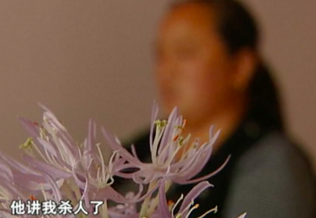 2009年妻子用出轨的方式，羞辱丈夫，当丈夫面和情夫秀恩爱被杀
