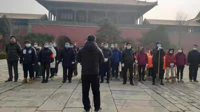 华阴：西岳庙组织开展爱国卫生运动活动