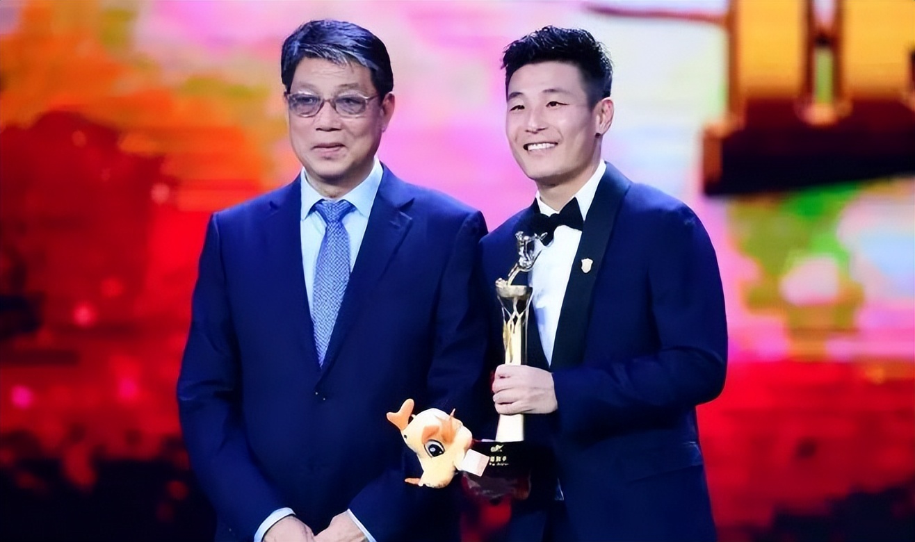 扎根青训多年（他或成徐根宝青训最佳接班人，曾跟武磊齐名，28岁就退役搞青训）