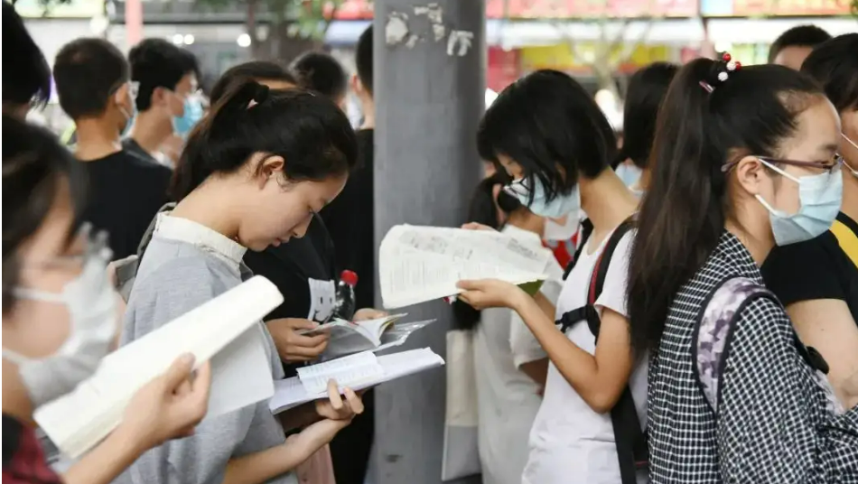 一位清华学生的无奈：考清华的人不是靠勤奋，天赋比努力重要