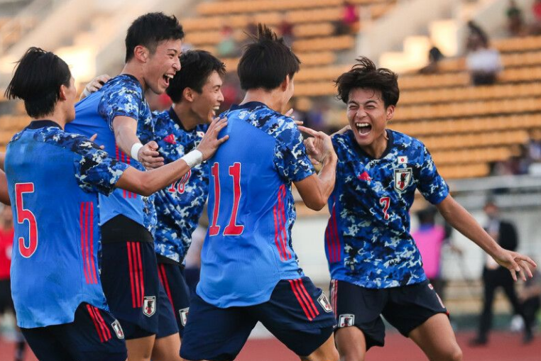 日本男足三战皆负小组出局(男足锁定第3档！U20亚洲杯最差分组：韩国 日本 伊朗，组死亡之组)