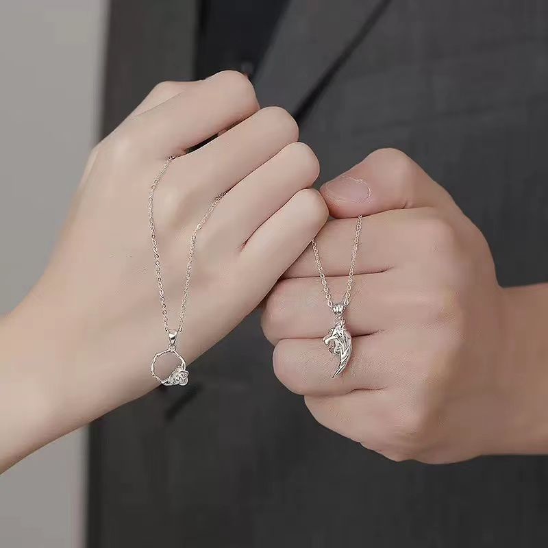 七夕礼物系列 i 两百来块就能买到的情侣首饰,有爱又有高级感