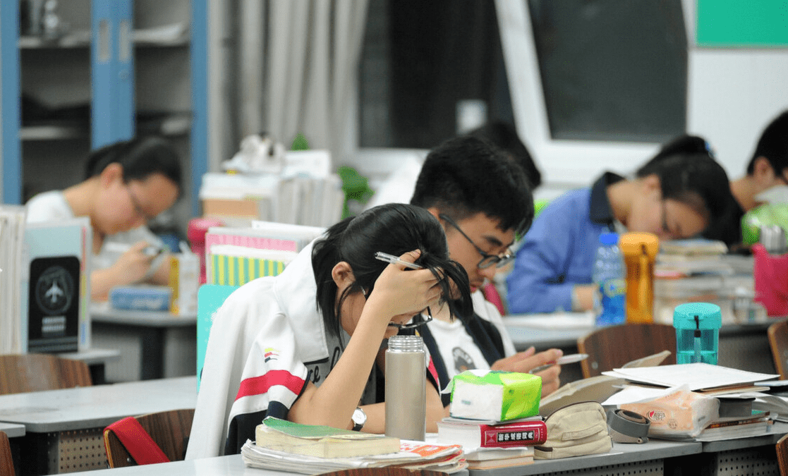 毕业多年才明白，在省内上大学和去省外上大学，区别原来这么大