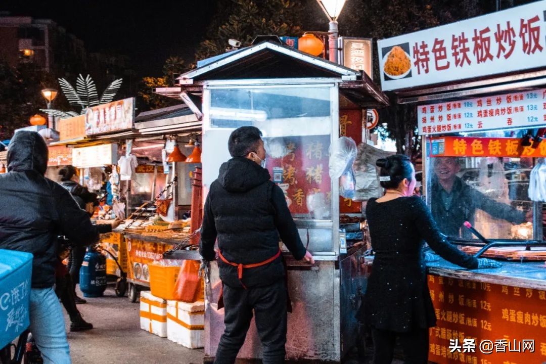 珠海最著名美食一条街（越来越火爆，你没见过的网红夜市）