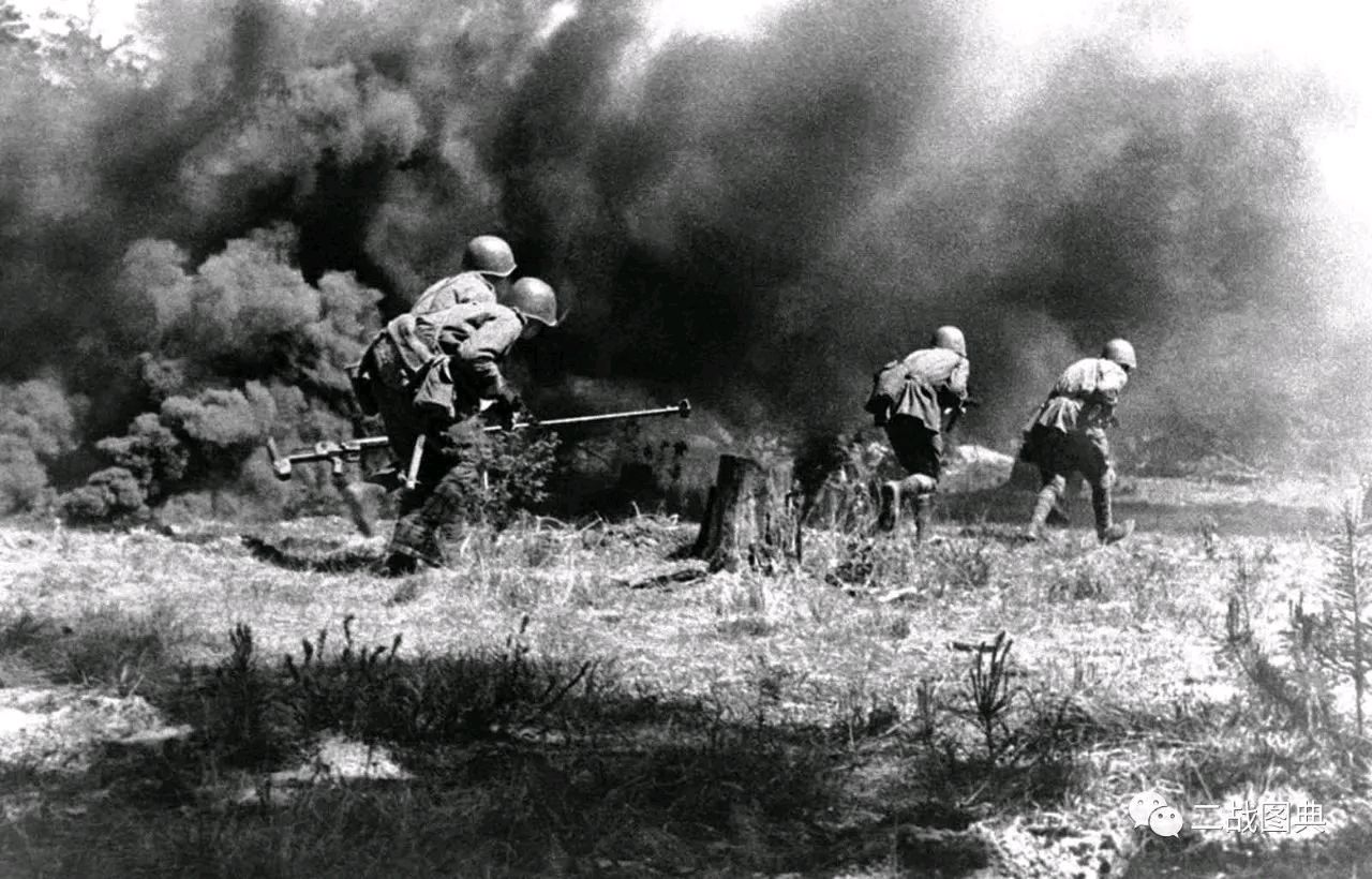 第聂伯河战役：苏联红军伤亡155万，德军伤亡近120万