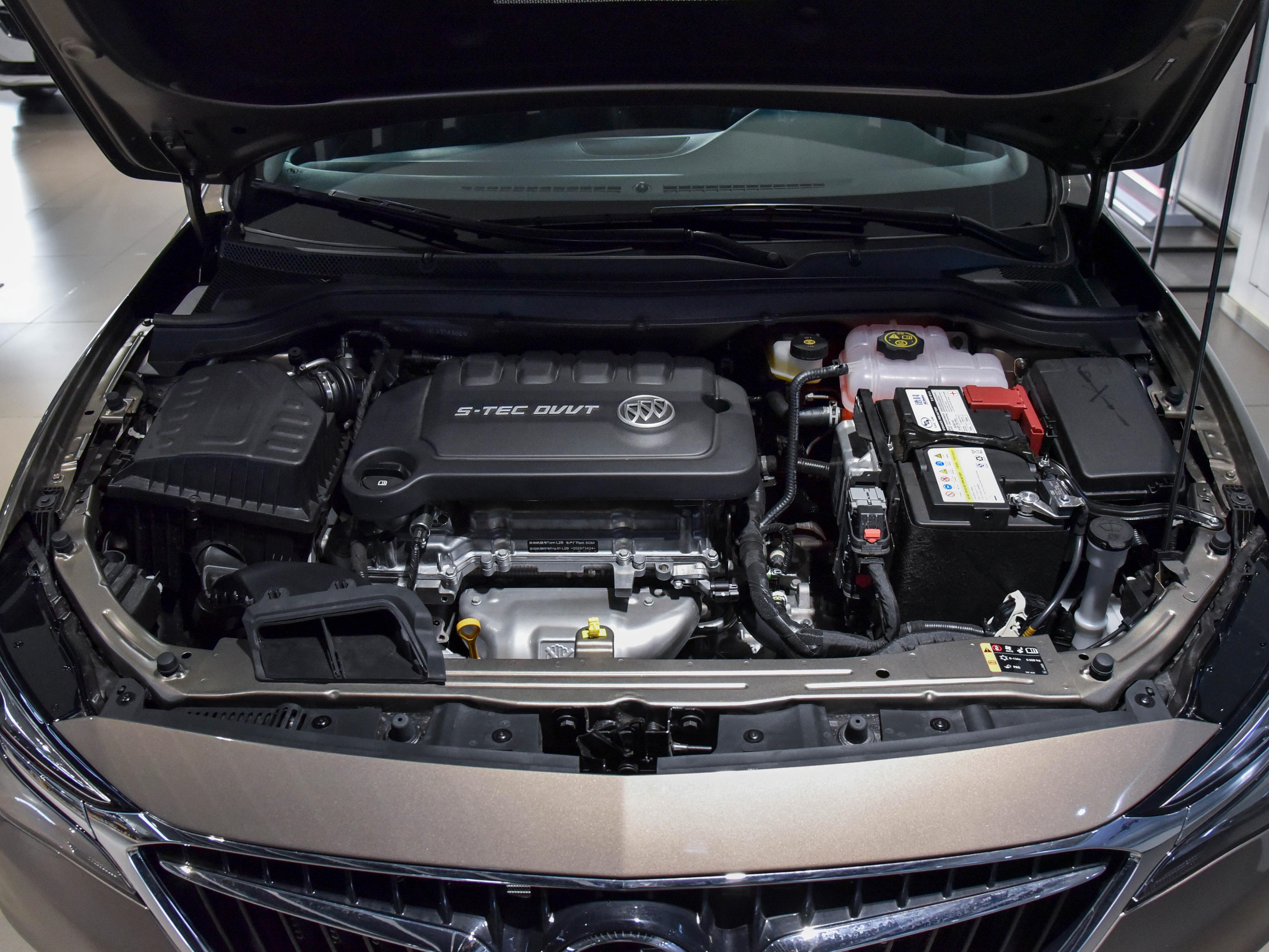 5l四缸自然吸气l2b发动机,最大功率为113马力,峰值扭矩为141n·m,与之