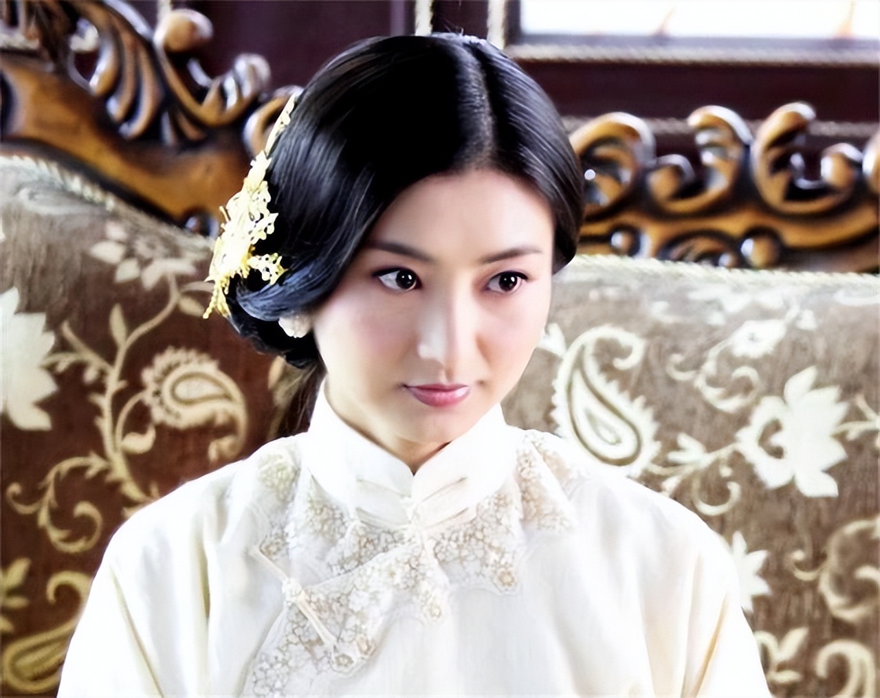 《甄嬛传》十位演员现状，多人已无人问津，有人塌房，有人被网暴