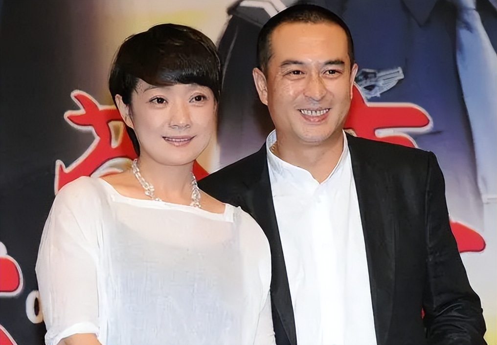 王海燕:嫁演员张嘉益,41岁当妈也幸福,丈夫打麻将让她很烦恼
