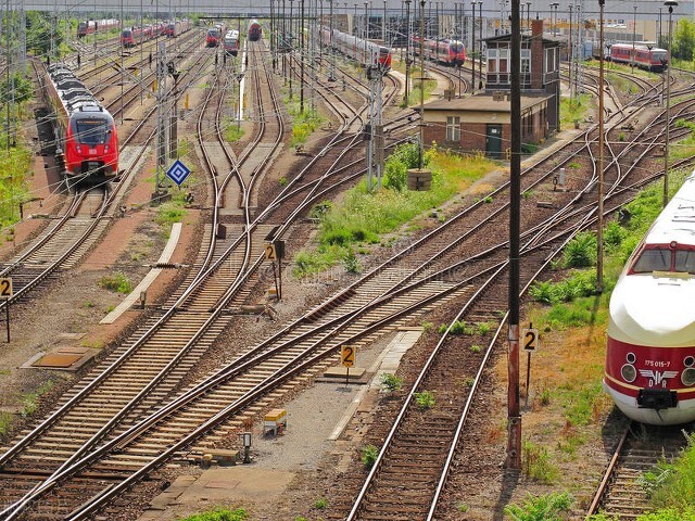 为什么你坐的火车会晚点？你要的答案可能在这儿