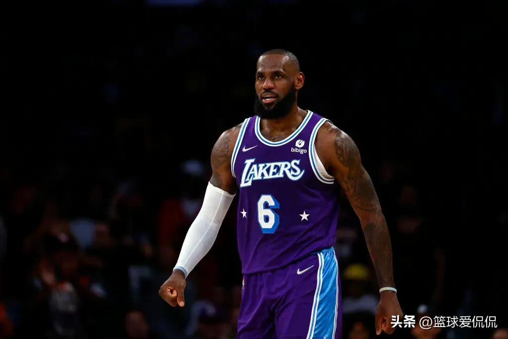 为什么詹姆斯能在NBA历史巨星榜排第2？三大要素决定