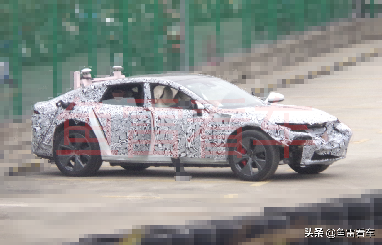 终于露头了！奇瑞星途B级三厢轿车首次曝光真身，明年大概率上市