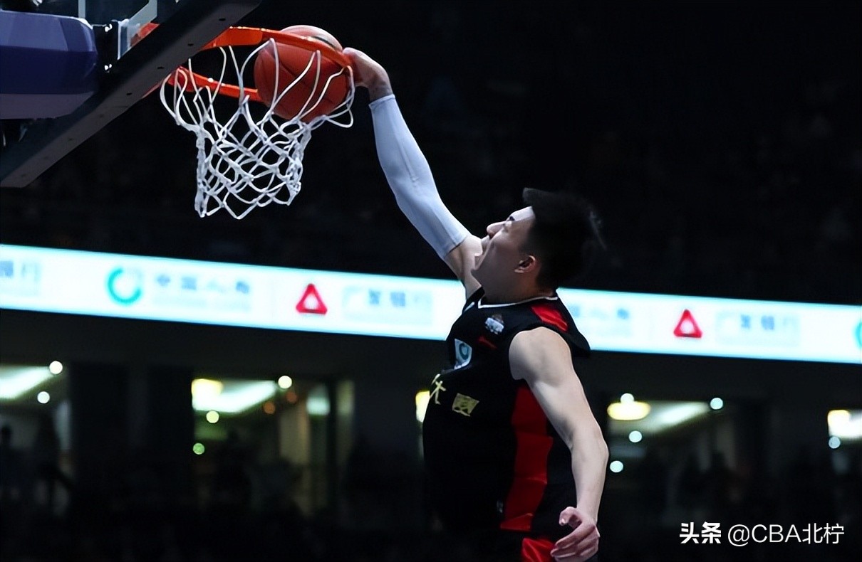 cba广东队外员在哪里(CBA三消息：广东锋线外援人选，张镇麟很难进NBA，万圣伟二次减肥)