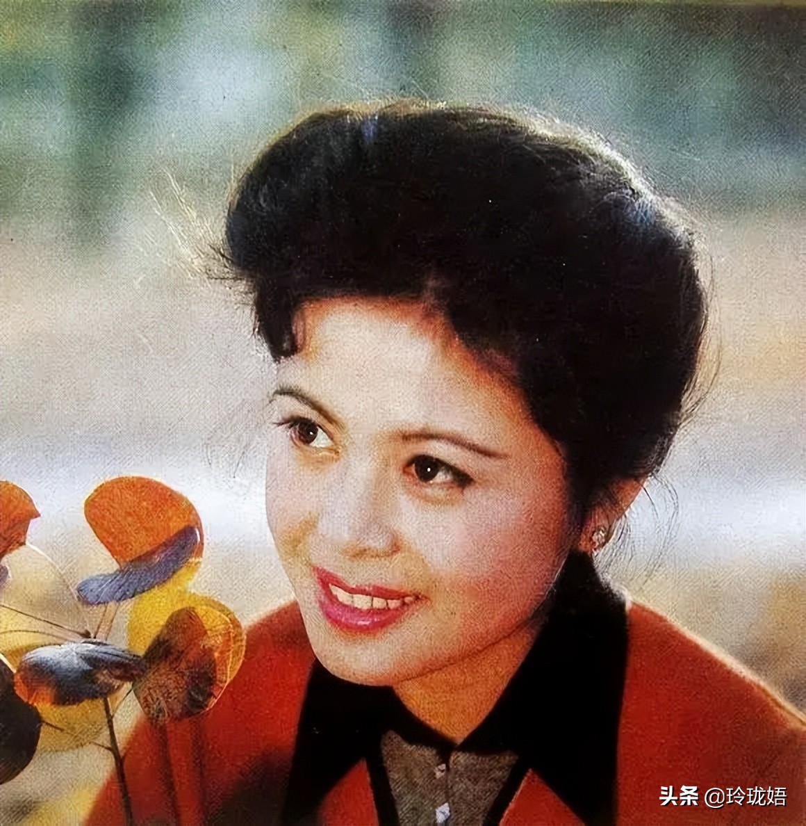 80年代影星杨海莲，当红时放弃事业移民美国，如今被人遗忘