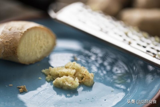 正月吃饺子，教您调万能饺子馅，牢记“5放3不放”，肉馅鲜嫩多汁