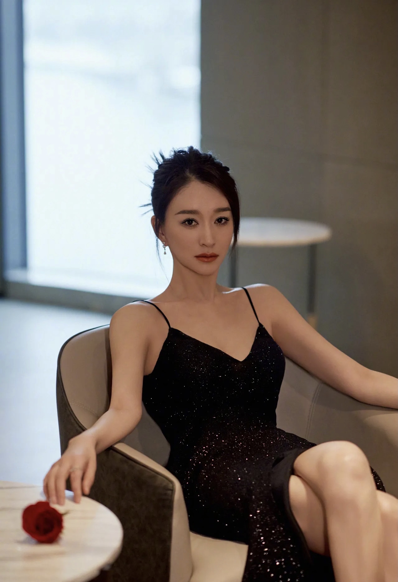 "国民女神"李小冉魔鬼身材,美得不可方物,太让人着迷了吧!