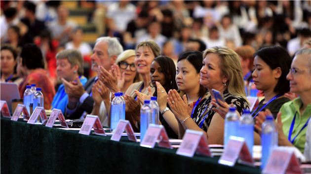郑州大学西亚斯学院（第十一届女性成长论坛在郑大西亚斯国际学院举行）