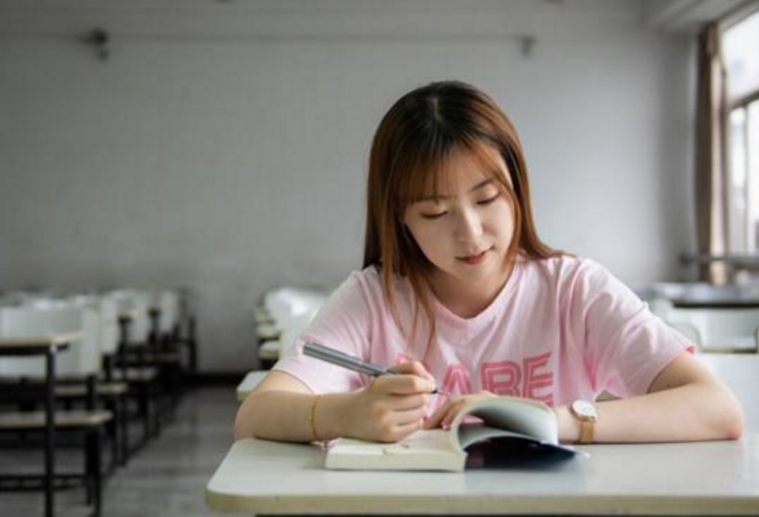 校园里，男大学生多高算“矮”？170cm成下限？听听学妹真实想法