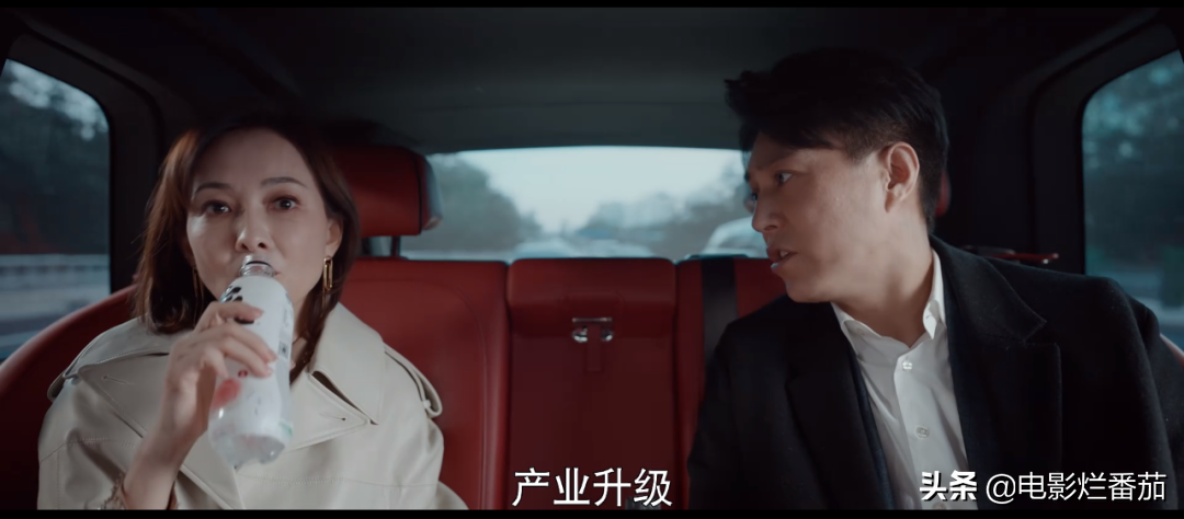 首播当晚，双卫视冠亚军，霸总靳东和“作女”李小冉的CP配一脸