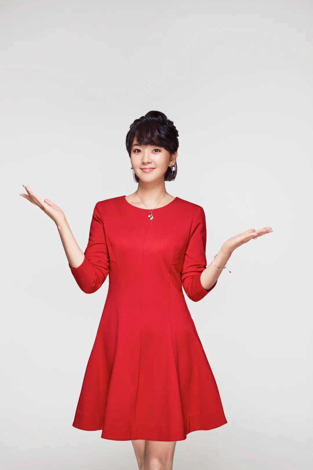 一次偶然的机会方琼得到消息,河北电视台要开一档节目,正在选拔主持人