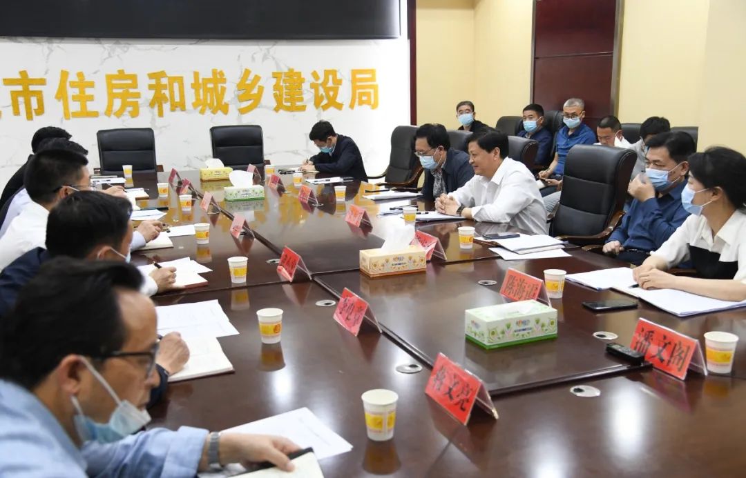 李万千在城区调研城市建设管理工作时指出 不断提升城市品质 更好满足群众期盼