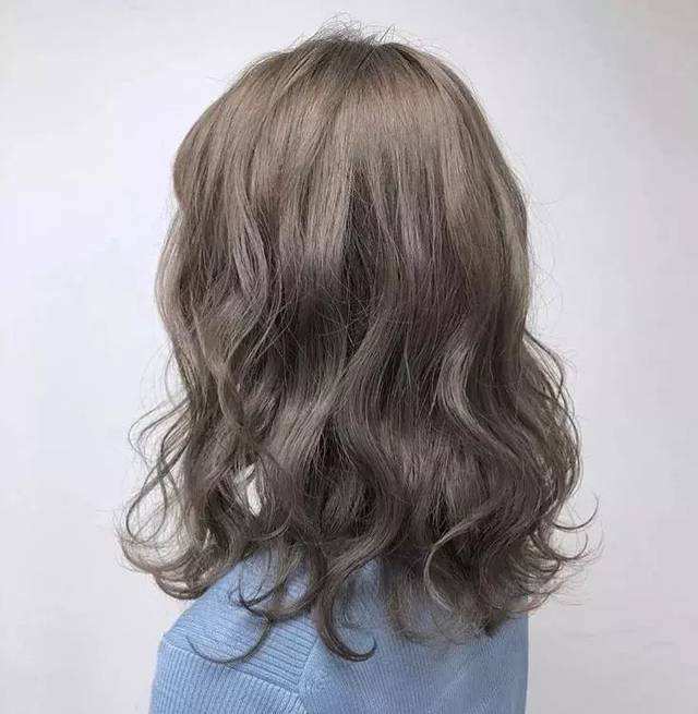 快过年了,很多女生都会烫头发,说说你印象最深的烫发经历?