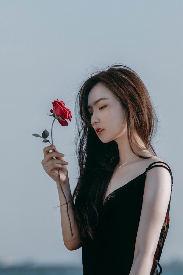 浙江传媒学院表演系苑立若心 网友们觉得她颜值如何可评论关注转发