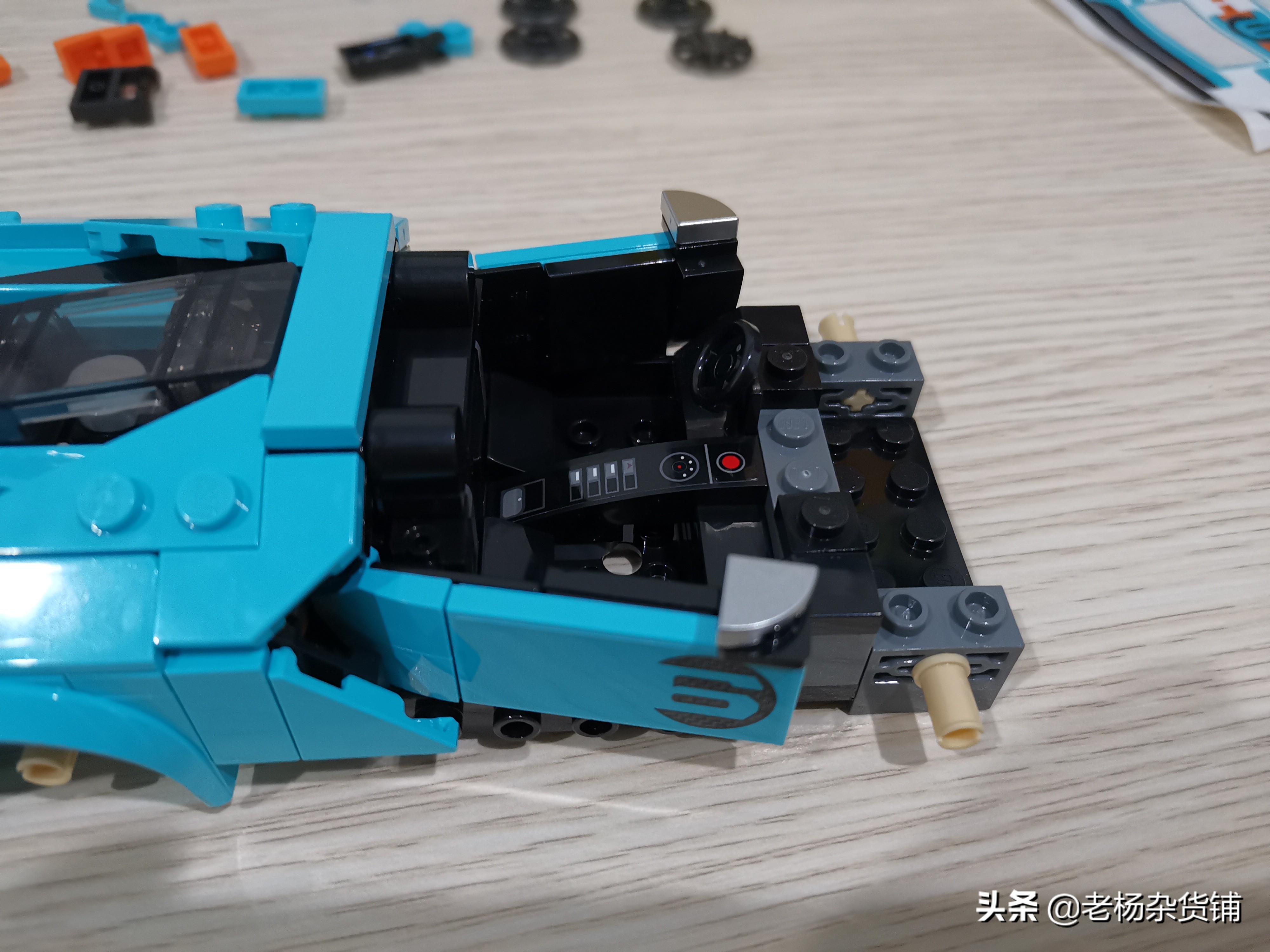 LEGO超级赛车系列76905福特GT和BroncoR开箱简评