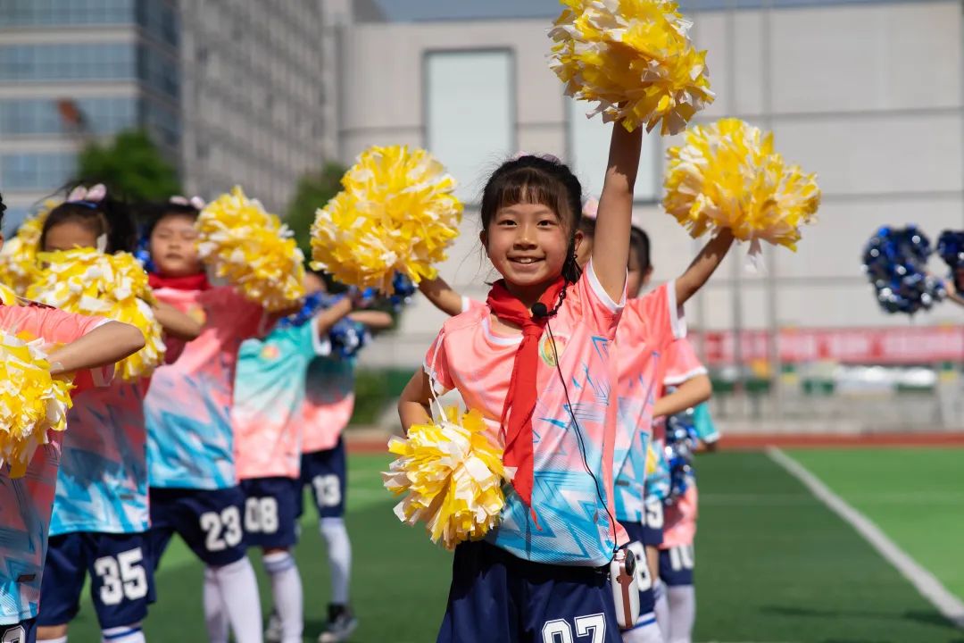 双流区西航港小学首届“星港杯”校园足球联赛开幕式成功举办
