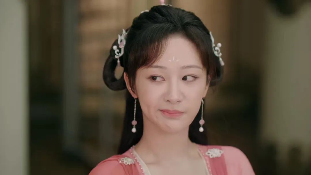 杨紫对不起，你不灵了