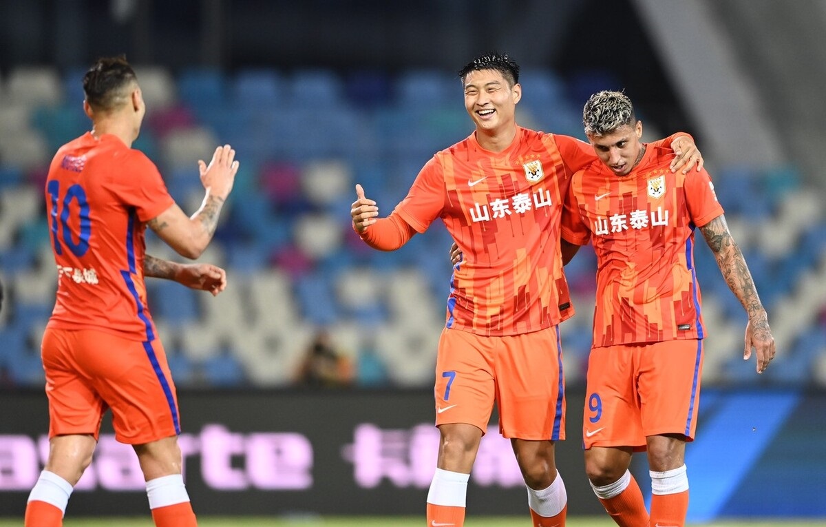 郭田雨传射(郭田雨罕见在鲁能打替补,他却因此迎来爆发,替补出战就