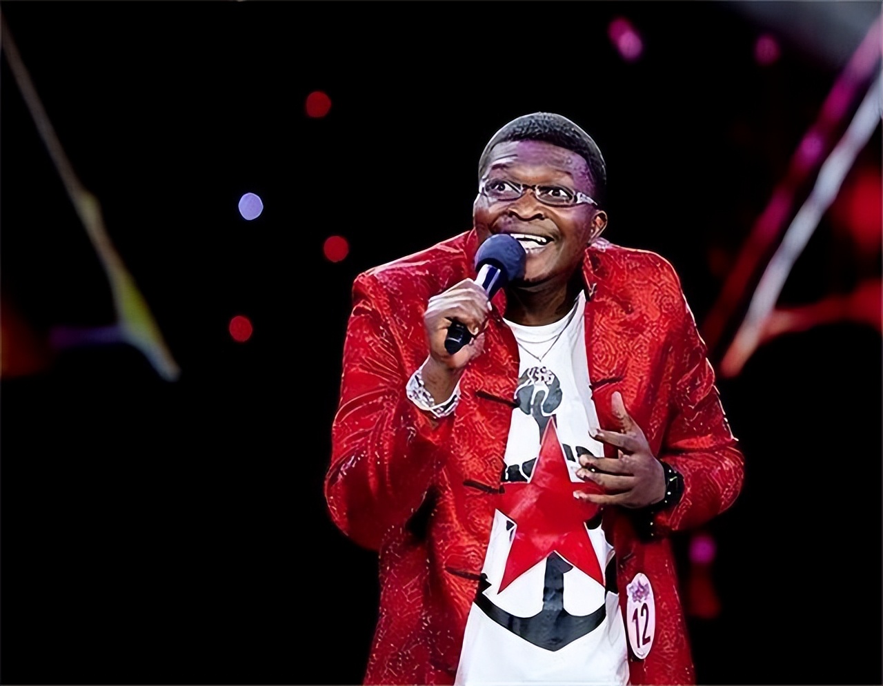 黑人歌手好弟:走红之后迎娶了中国姑娘,但至今仍未取得中国绿卡