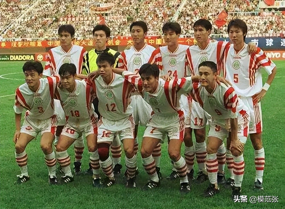 有一首足球歌曲忘记叫什么名字了（曾经感动我们的8首足球歌曲，如果都听过，那你真的老了）-趣拿体育