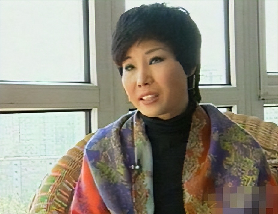 一首歌在春晚爆红，红过毛阿敏和碾压毛宁，37岁演唱会上癌症复发