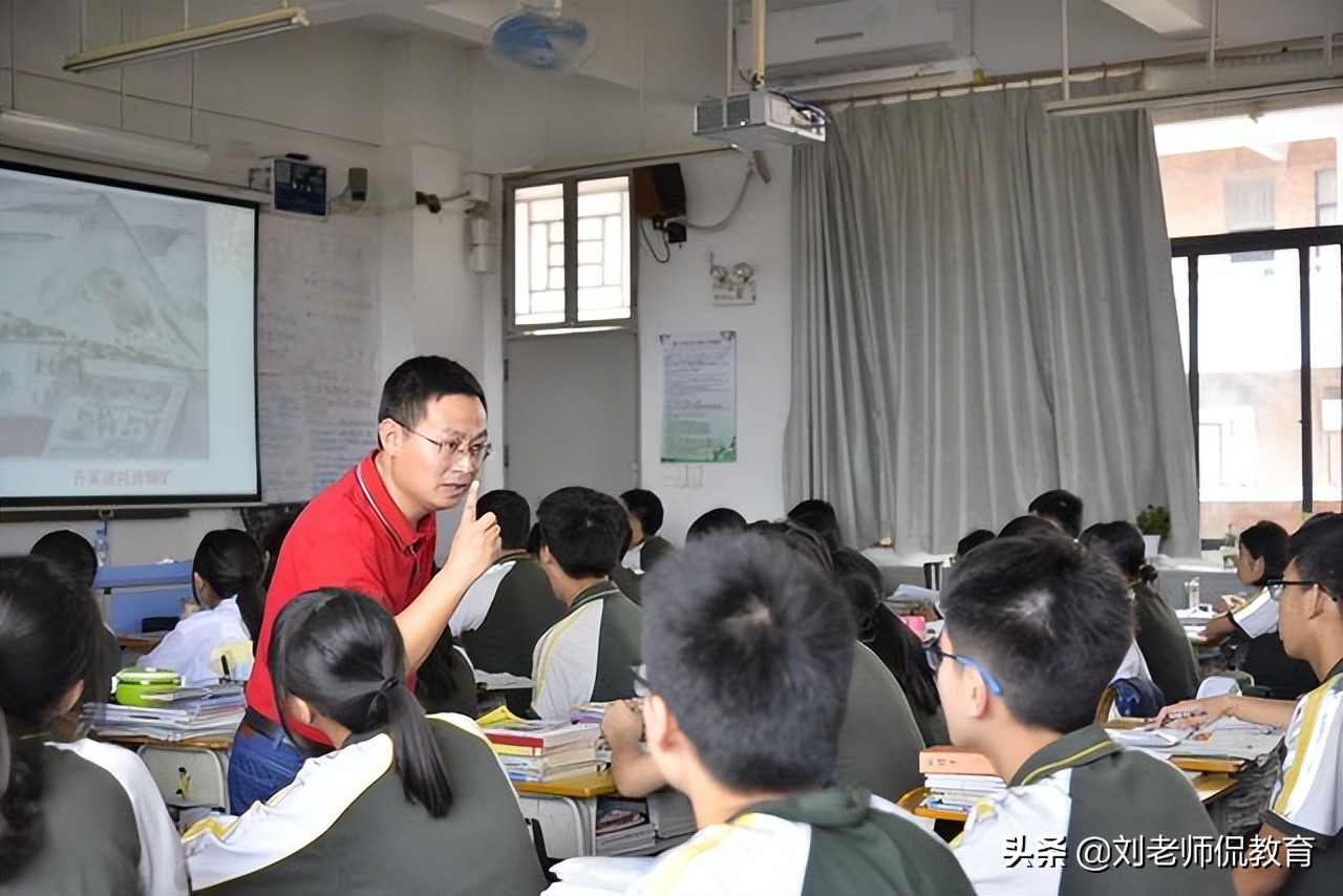 上海市高考延期举行，5万多名考生参加高考，你的暑假少了一个月