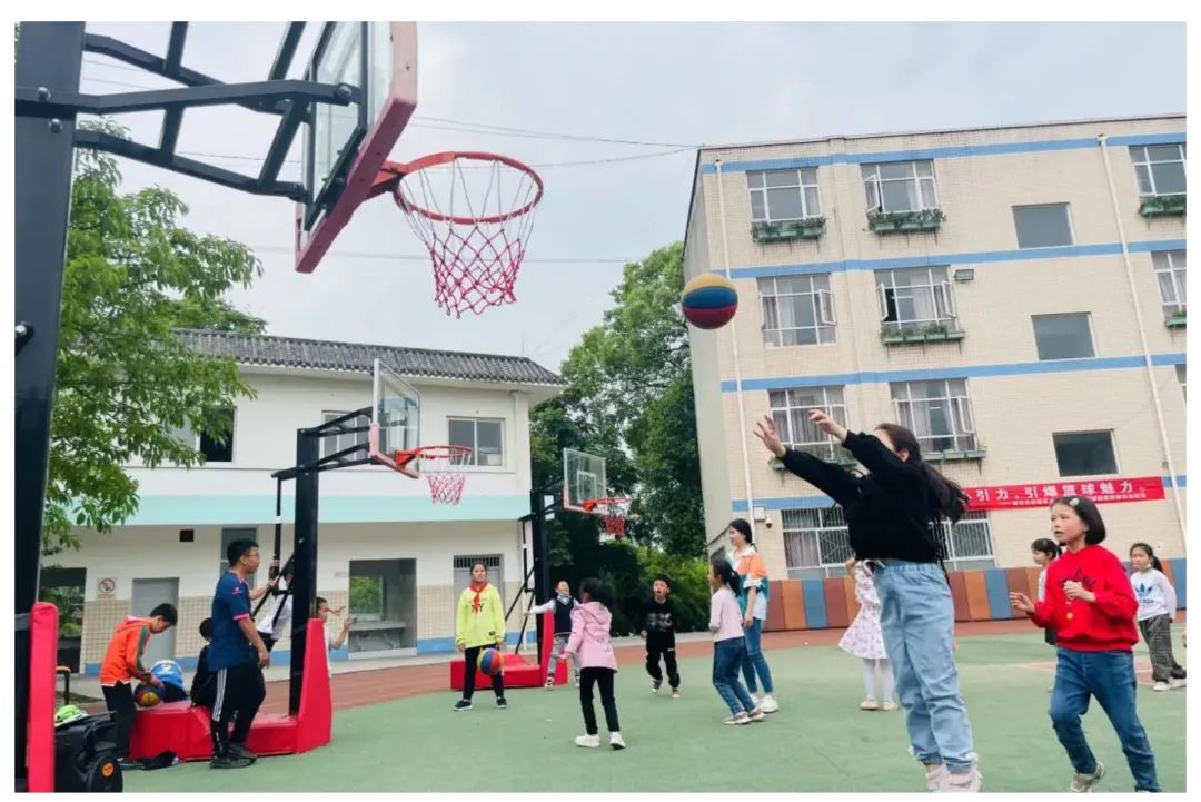 四川天府新区大林小学开展校园篮球班级联赛系列活动