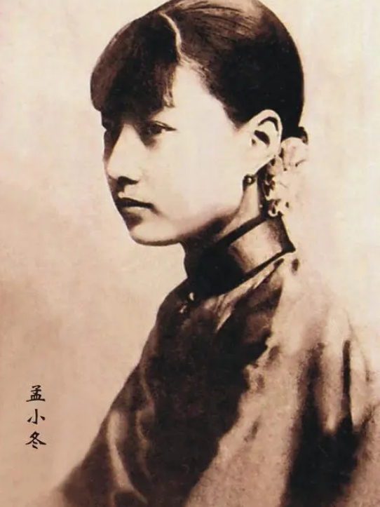 民国女子孟小冬:我有2任丈夫,梅兰芳是伪君子,杜月笙是真流氓