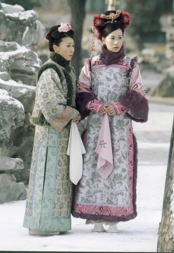 旗袍,坎肩,褂襕,氅衣,云肩,裙,清朝女子服饰究竟有多丰富?