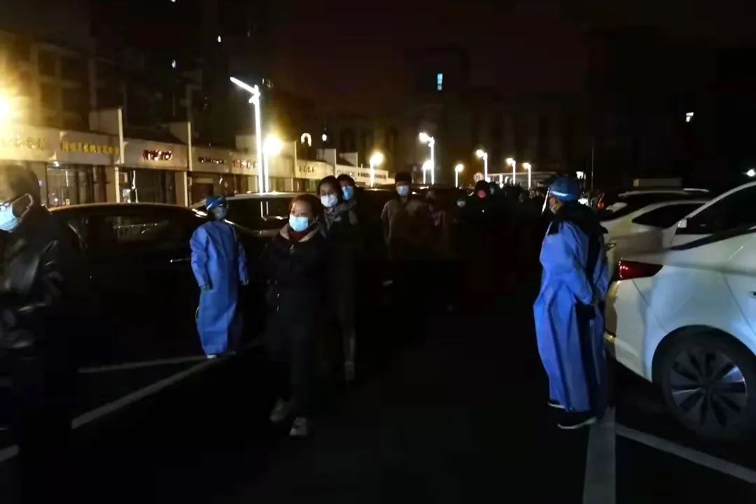 “疫”往无前！检徽闪耀在疫情防控一线！