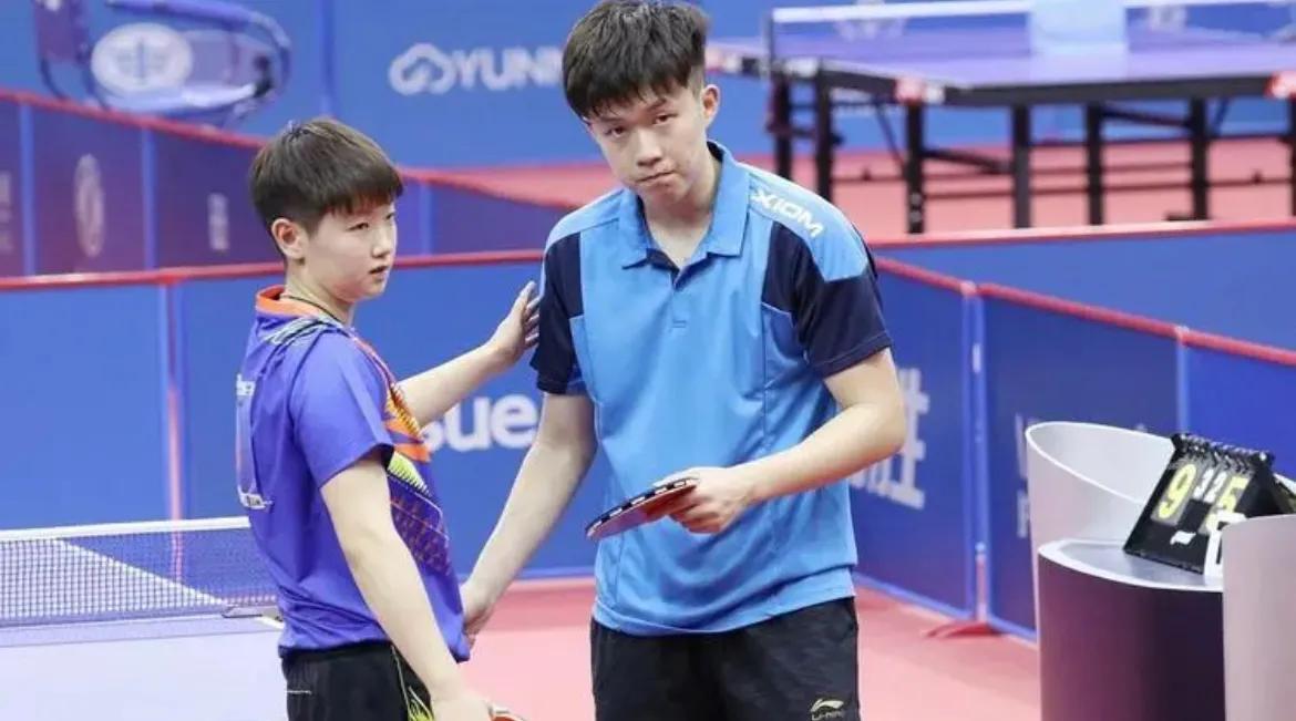 孙颖莎安慰王楚钦（孙颖莎回忆和王楚钦的夺冠历程，友情源于精神上的支持）